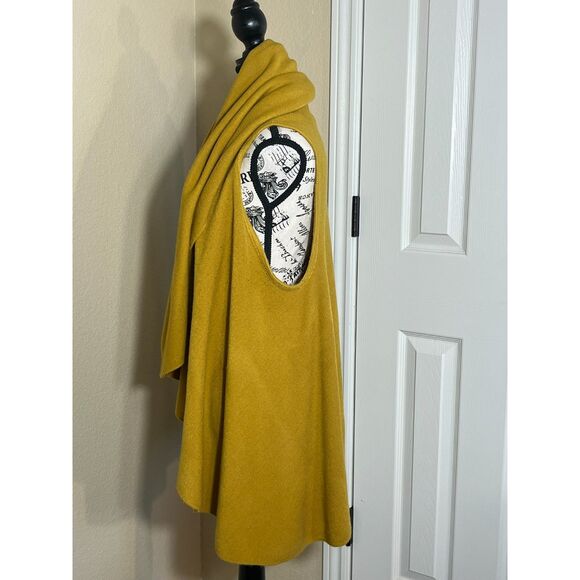 LOOK Mustard Yellow Shawl Fall Wrap Sweater Cardigan One Size Boho Western Chic - Picture 3 of 5